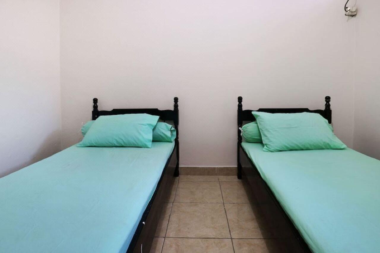 Oyo 2256 Danysa Guesthouse Dżakarta Zewnętrze zdjęcie
