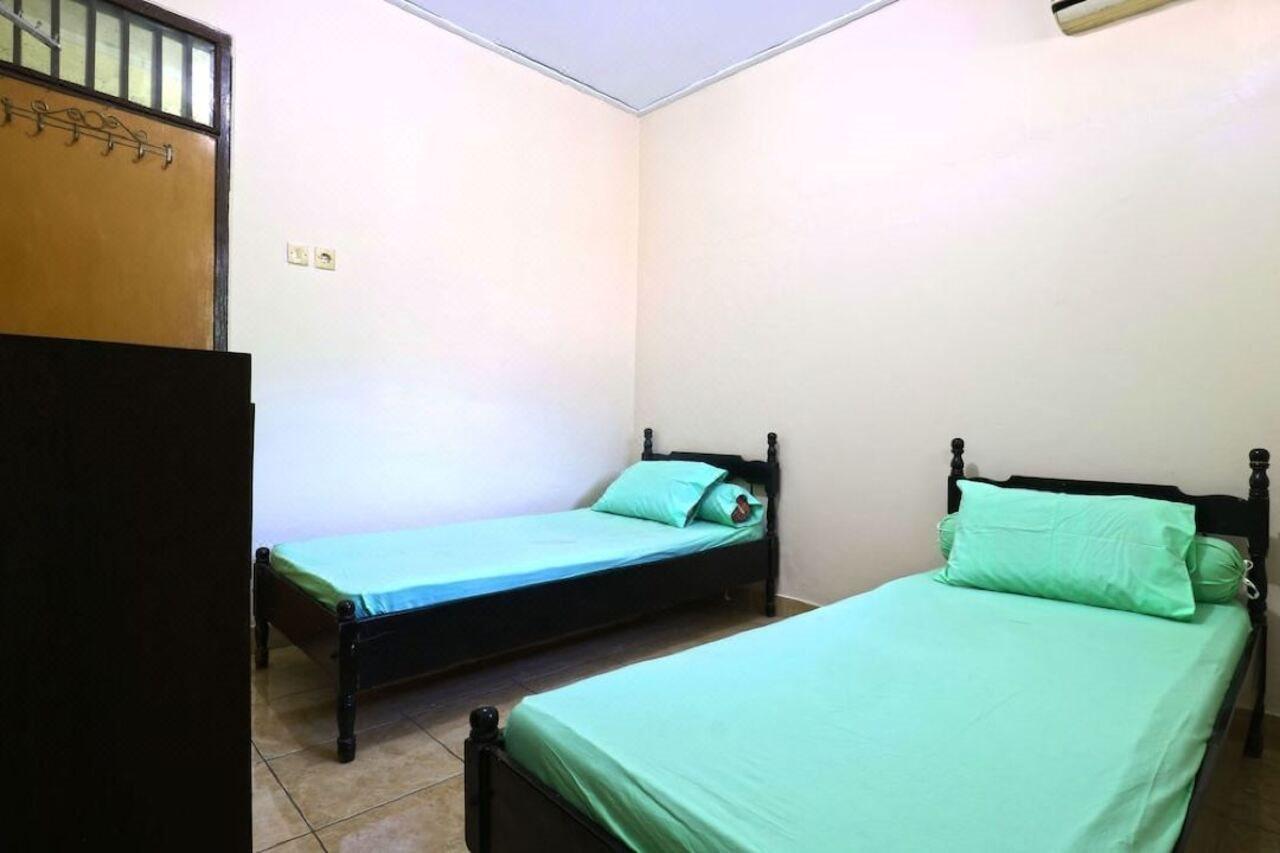 Oyo 2256 Danysa Guesthouse Dżakarta Zewnętrze zdjęcie