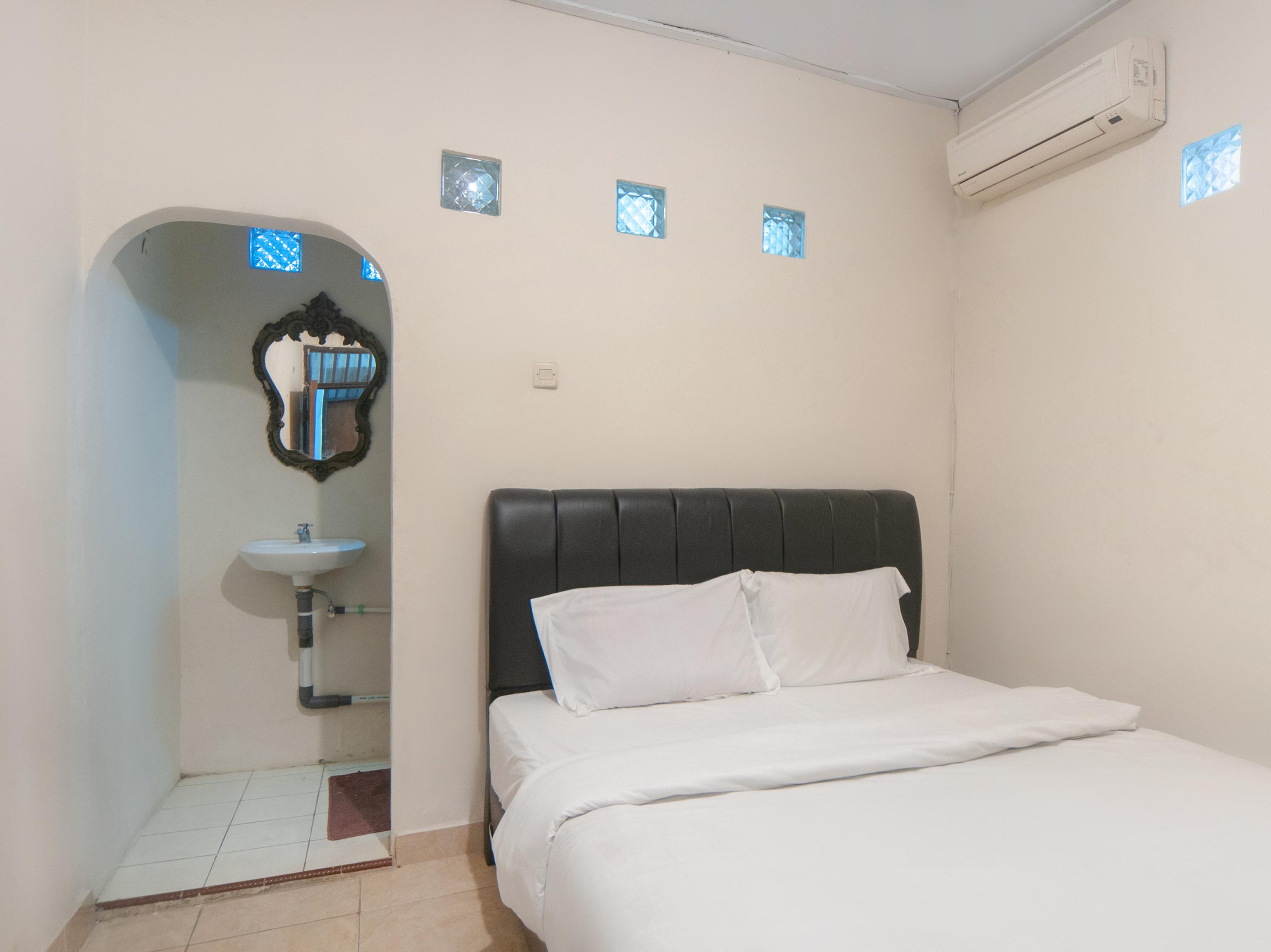 Oyo 2256 Danysa Guesthouse Dżakarta Zewnętrze zdjęcie