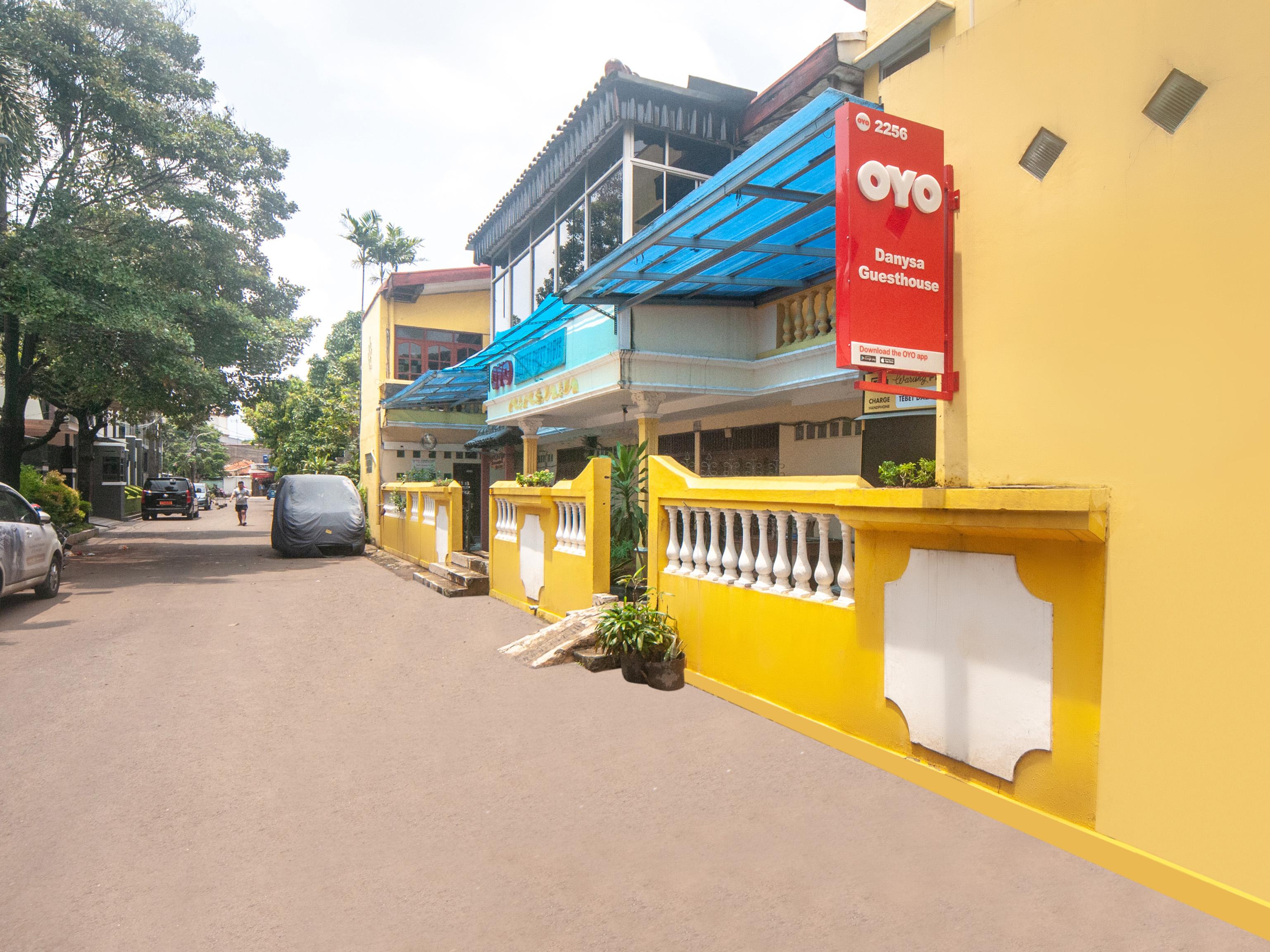 Oyo 2256 Danysa Guesthouse Dżakarta Zewnętrze zdjęcie