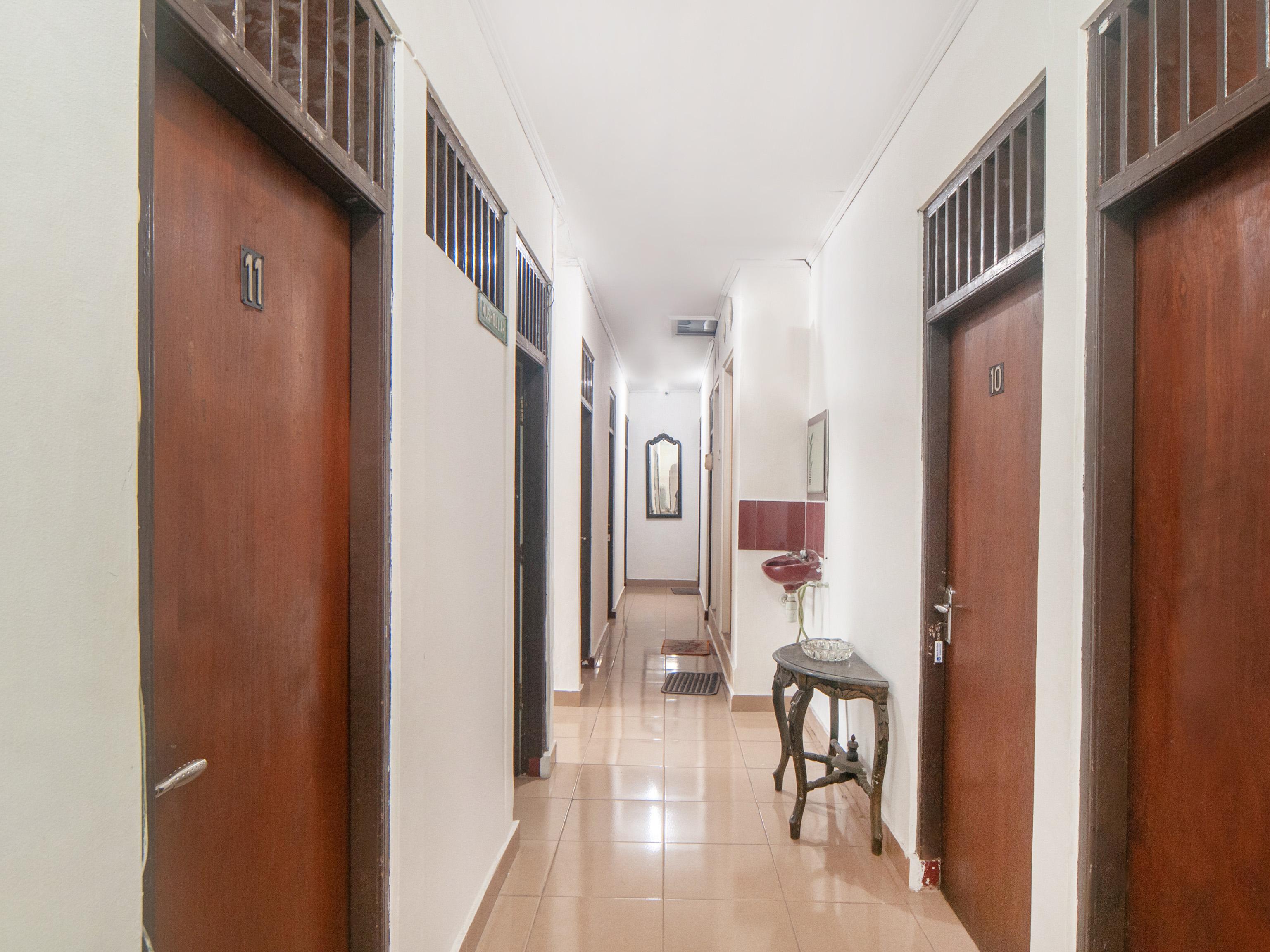 Oyo 2256 Danysa Guesthouse Dżakarta Zewnętrze zdjęcie