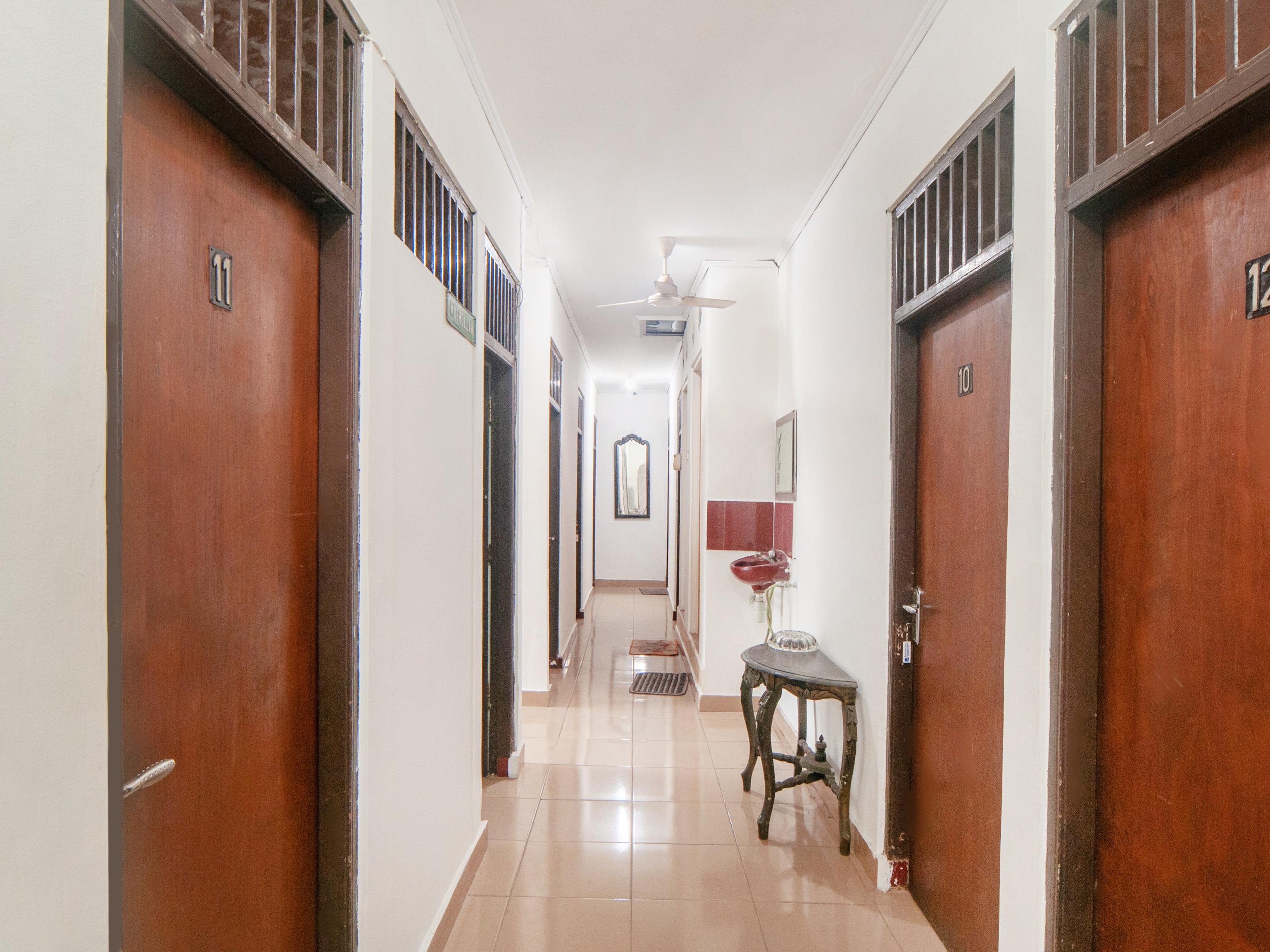 Oyo 2256 Danysa Guesthouse Dżakarta Zewnętrze zdjęcie